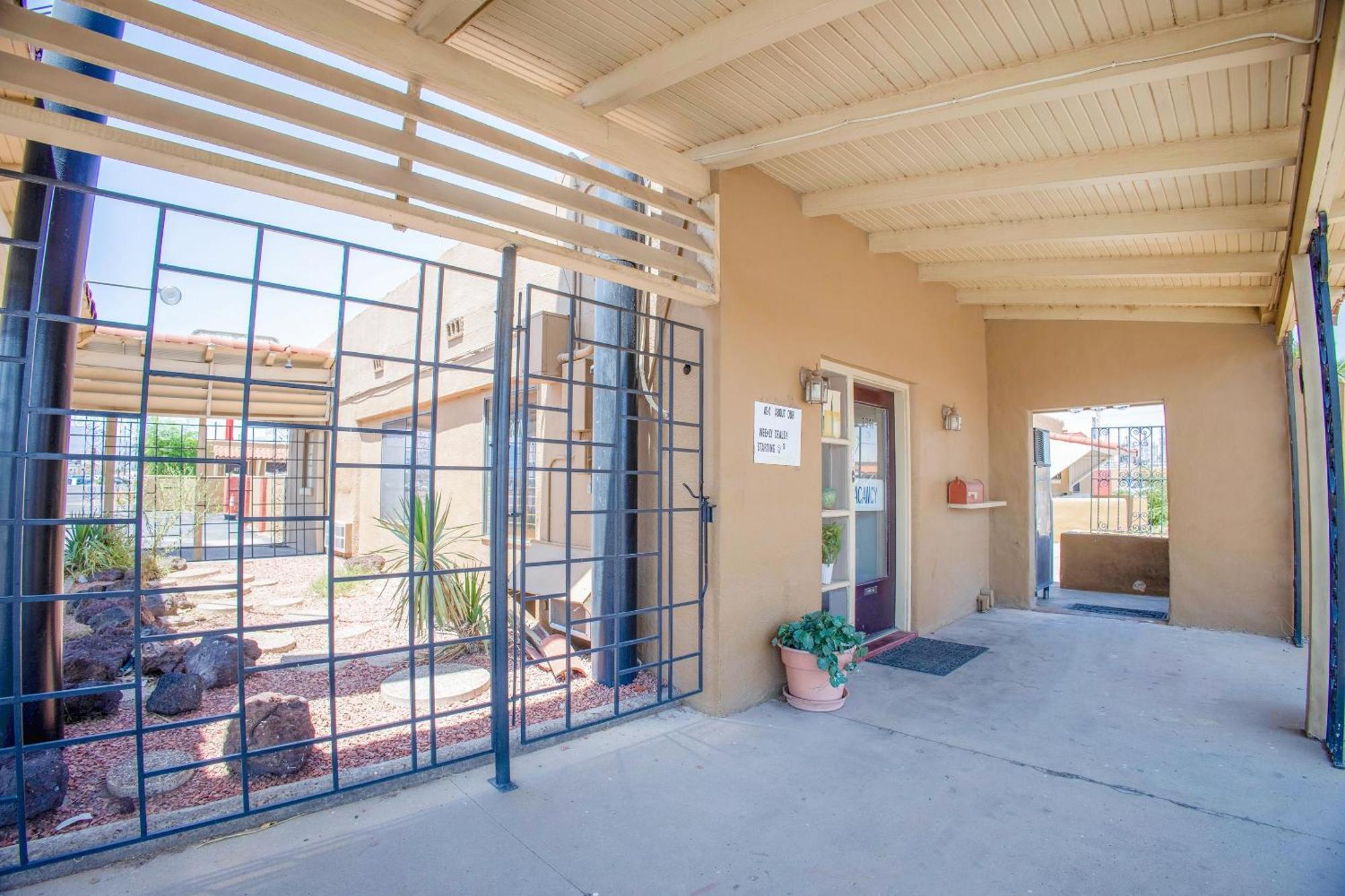 Sands Motel By Oyo El Paso Near Airport Extérieur photo