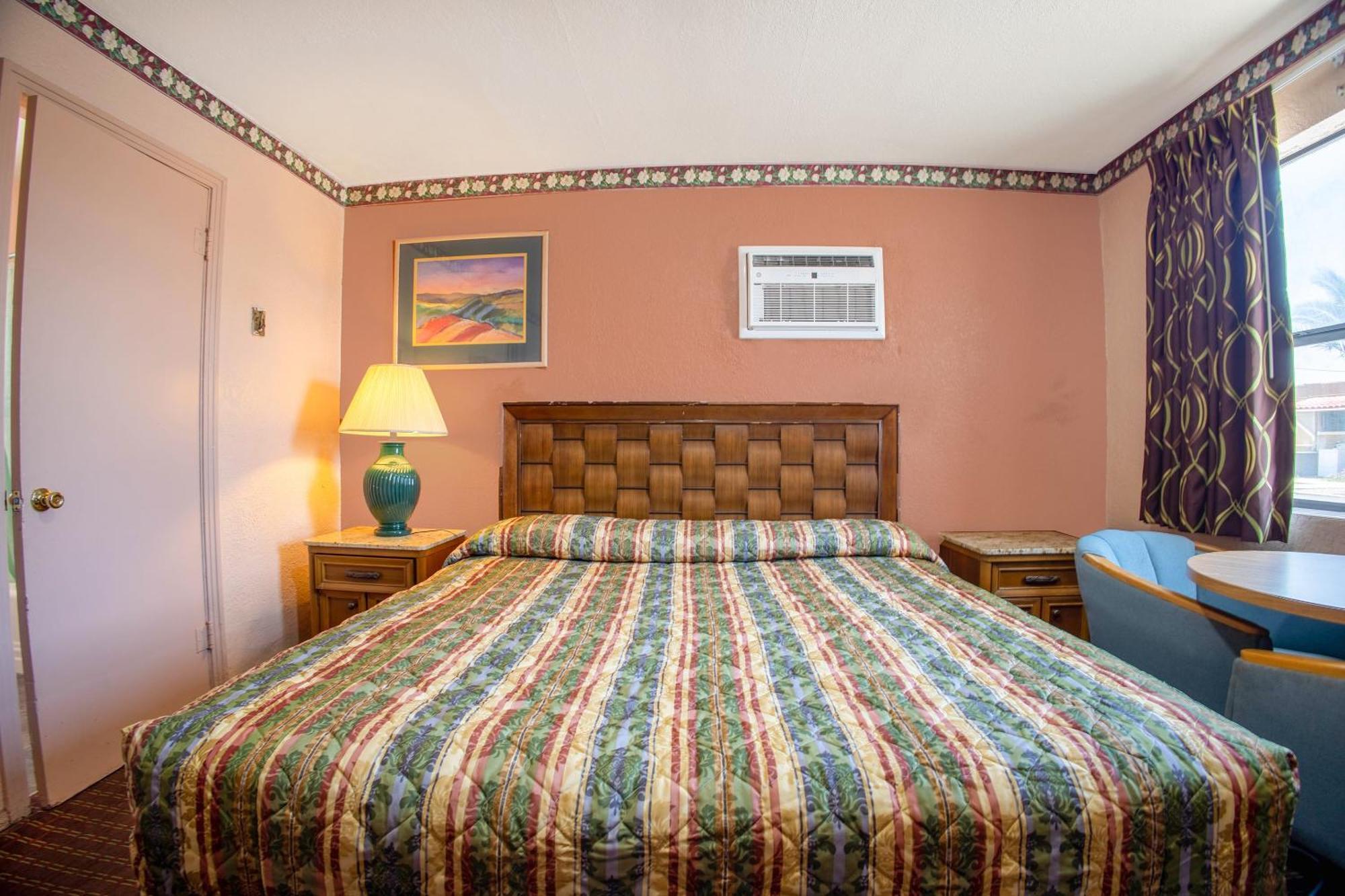 Sands Motel By Oyo El Paso Near Airport Extérieur photo