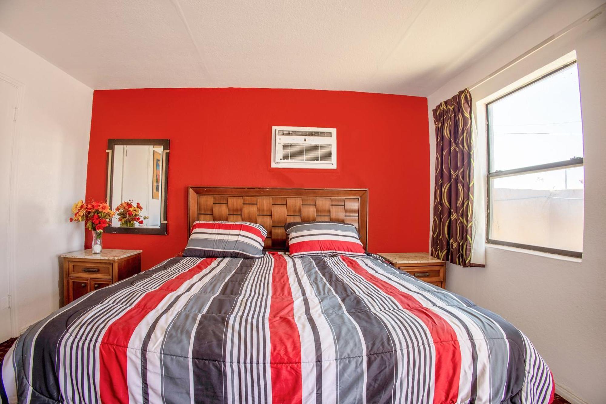 Sands Motel By Oyo El Paso Near Airport Extérieur photo