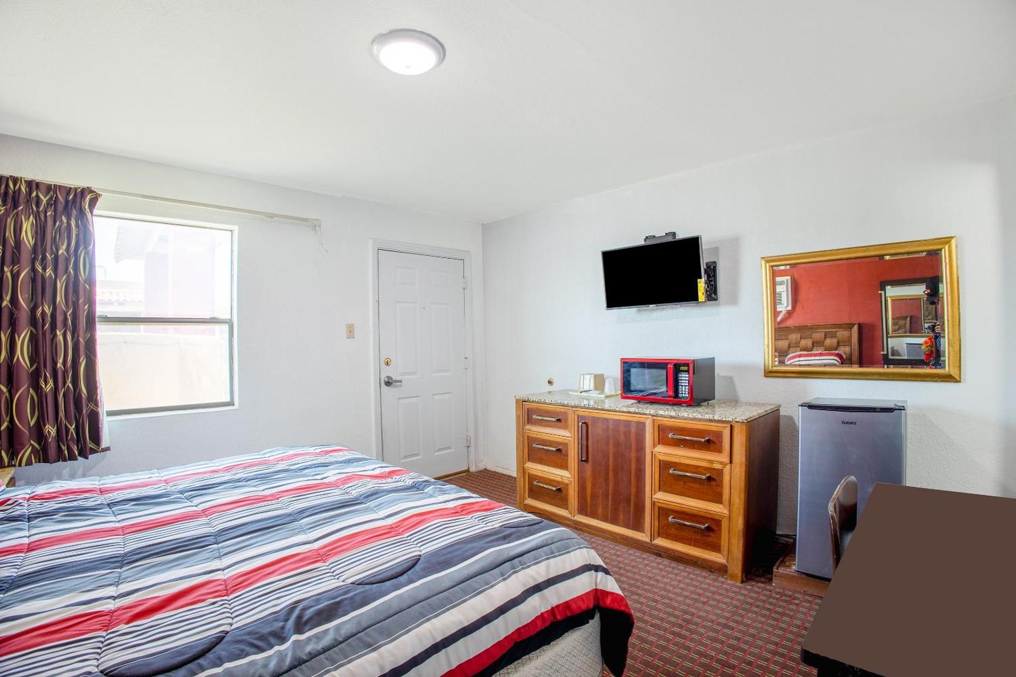 Sands Motel By Oyo El Paso Near Airport Extérieur photo