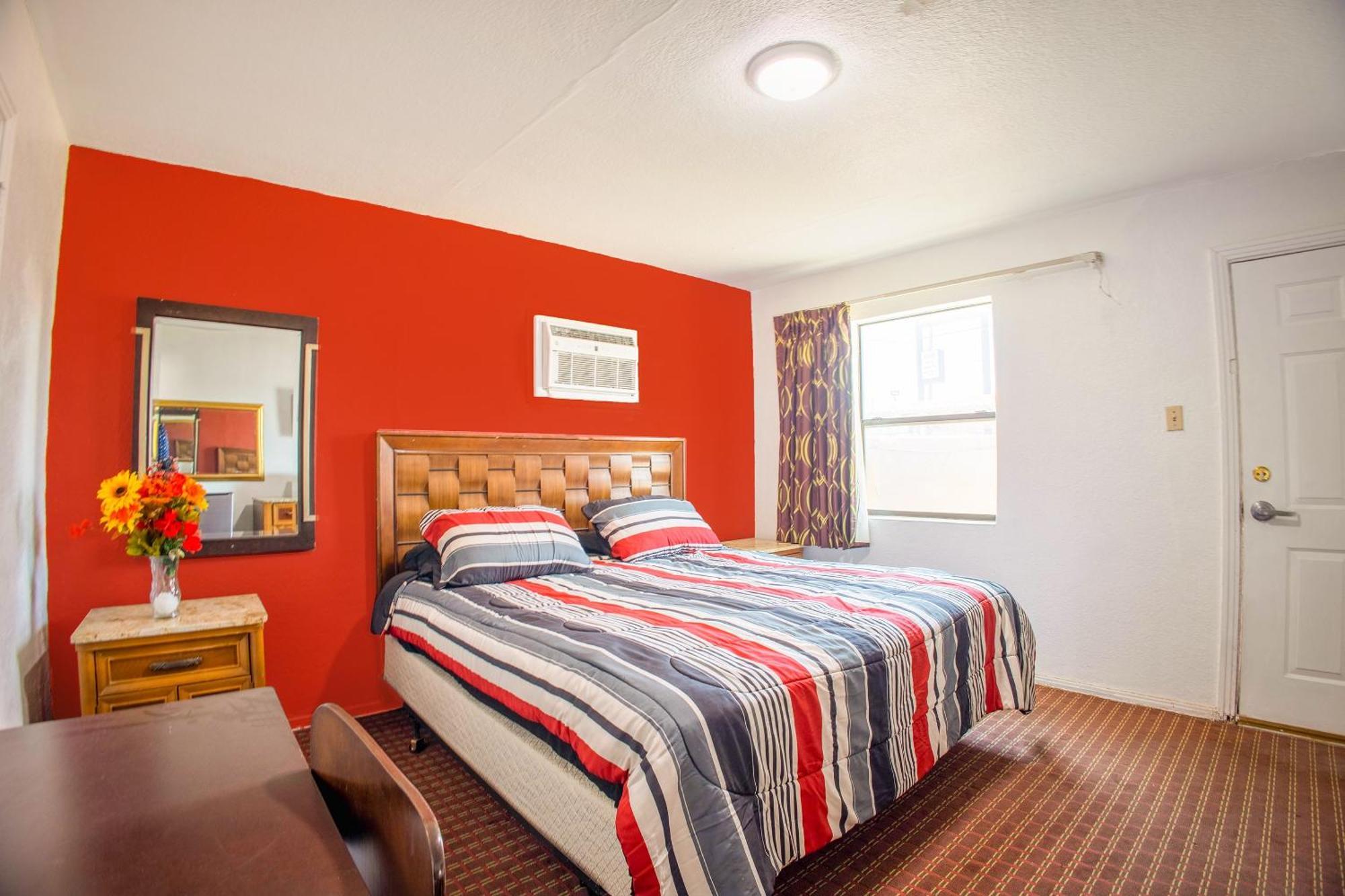 Sands Motel By Oyo El Paso Near Airport Extérieur photo