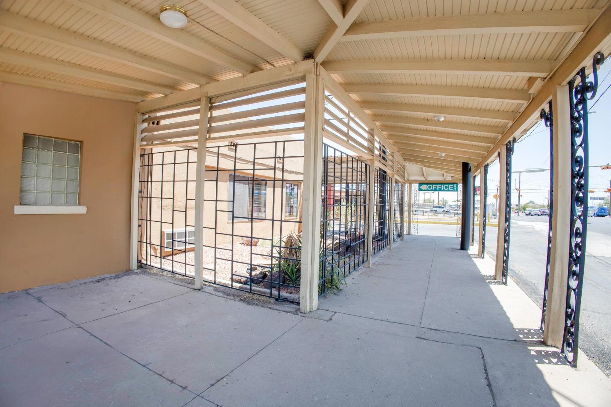 Sands Motel By Oyo El Paso Near Airport Extérieur photo